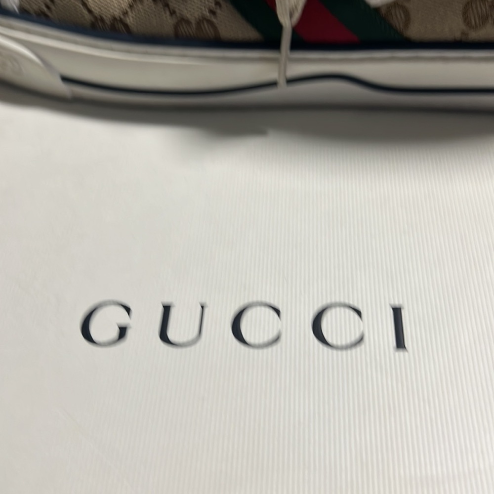 Gucci - Picture 3 of 5